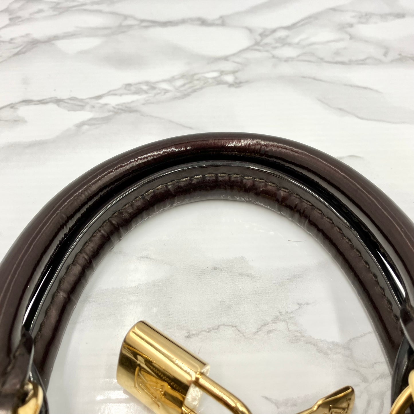 LOUIS VUITTON Alma BB vernis