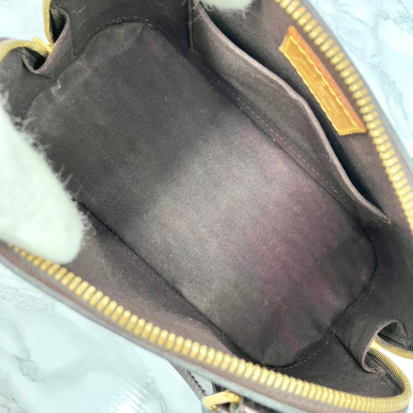 LOUIS VUITTON Alma BB vernis