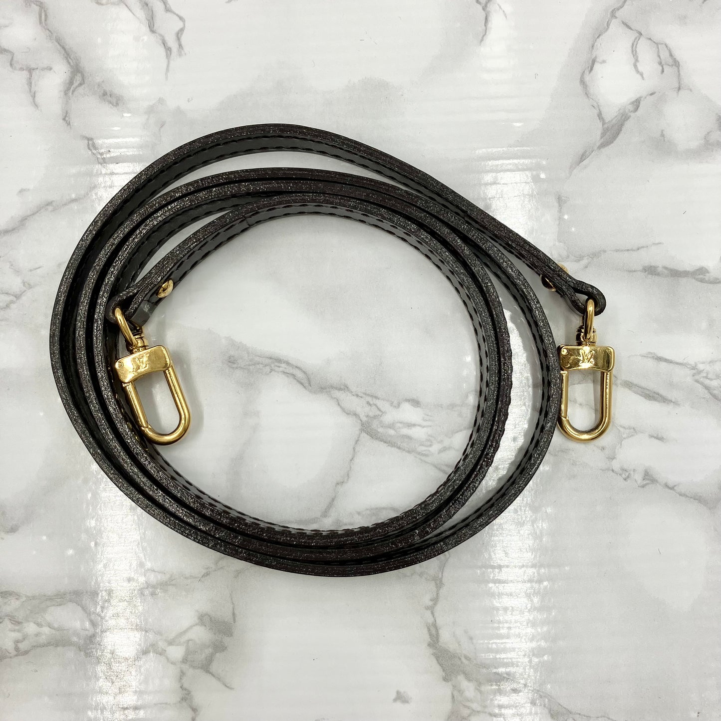 LOUIS VUITTON Alma BB vernis