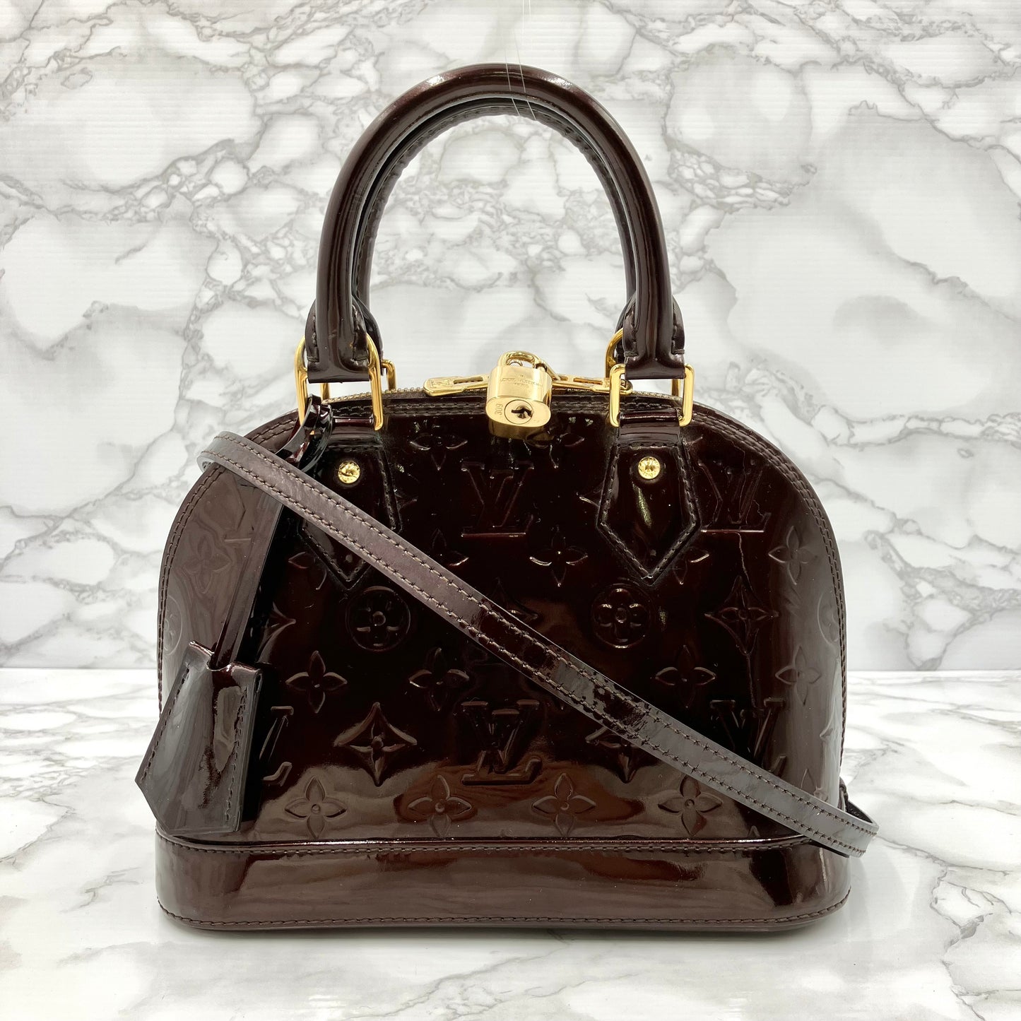 LOUIS VUITTON Alma BB vernis