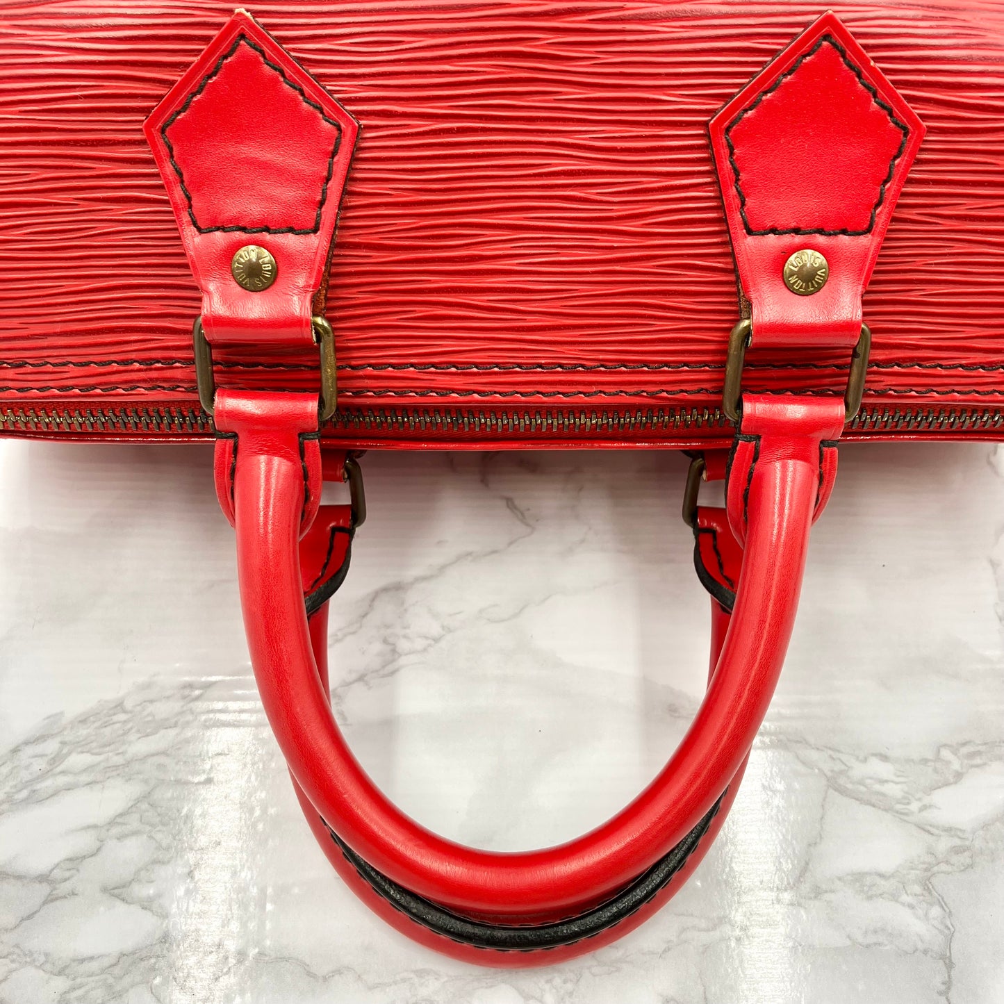 LOUIS VUITTON Epi Sppedy 25