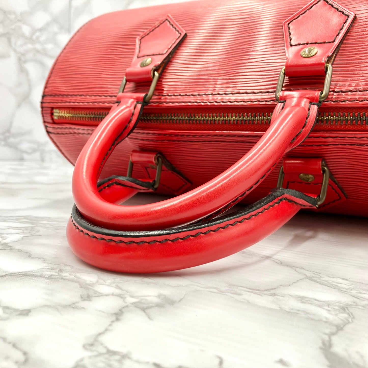 LOUIS VUITTON Epi Sppedy 25