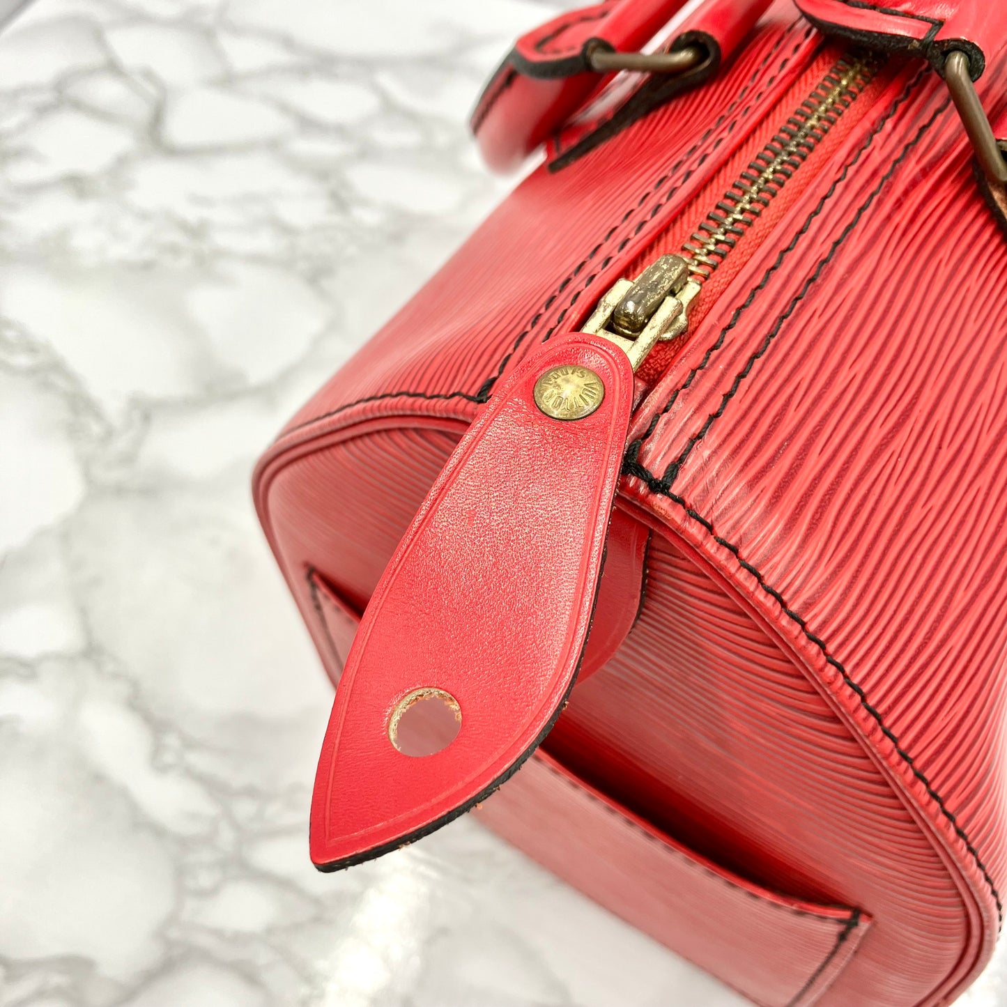 LOUIS VUITTON Epi Sppedy 25