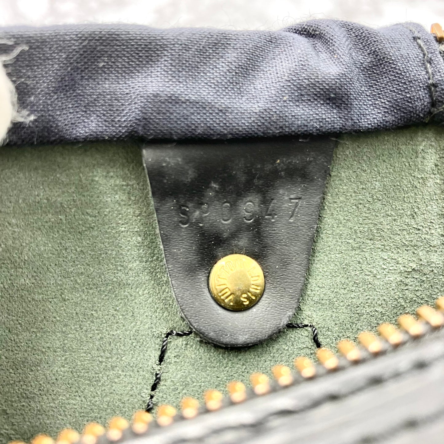 LOUIS VUITTON Epi Speedy 35