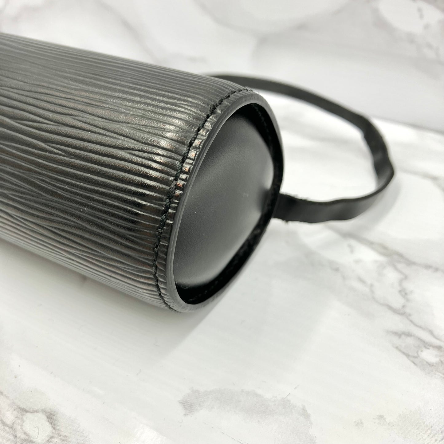 LOUIS VUITTON Epi Soufflot