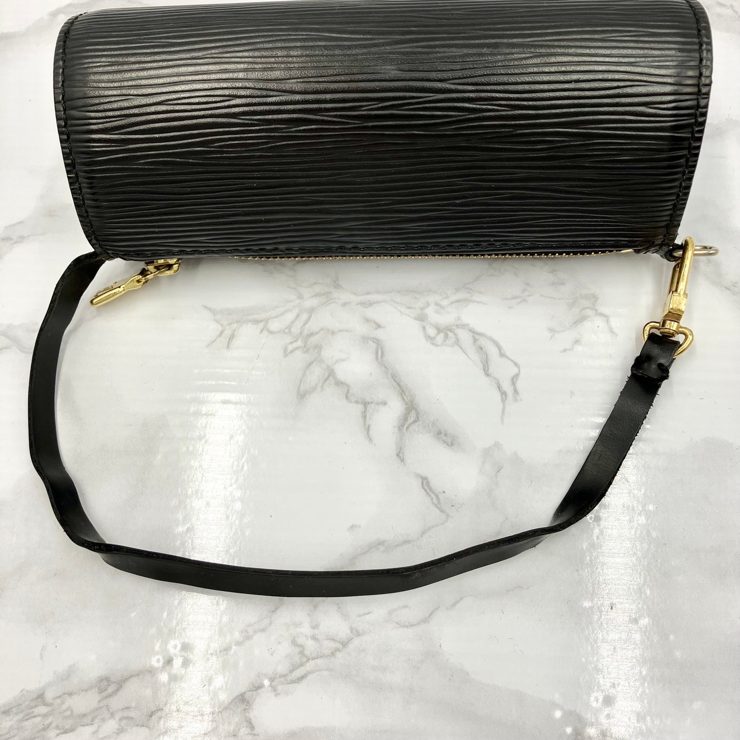 LOUIS VUITTON Epi Soufflot