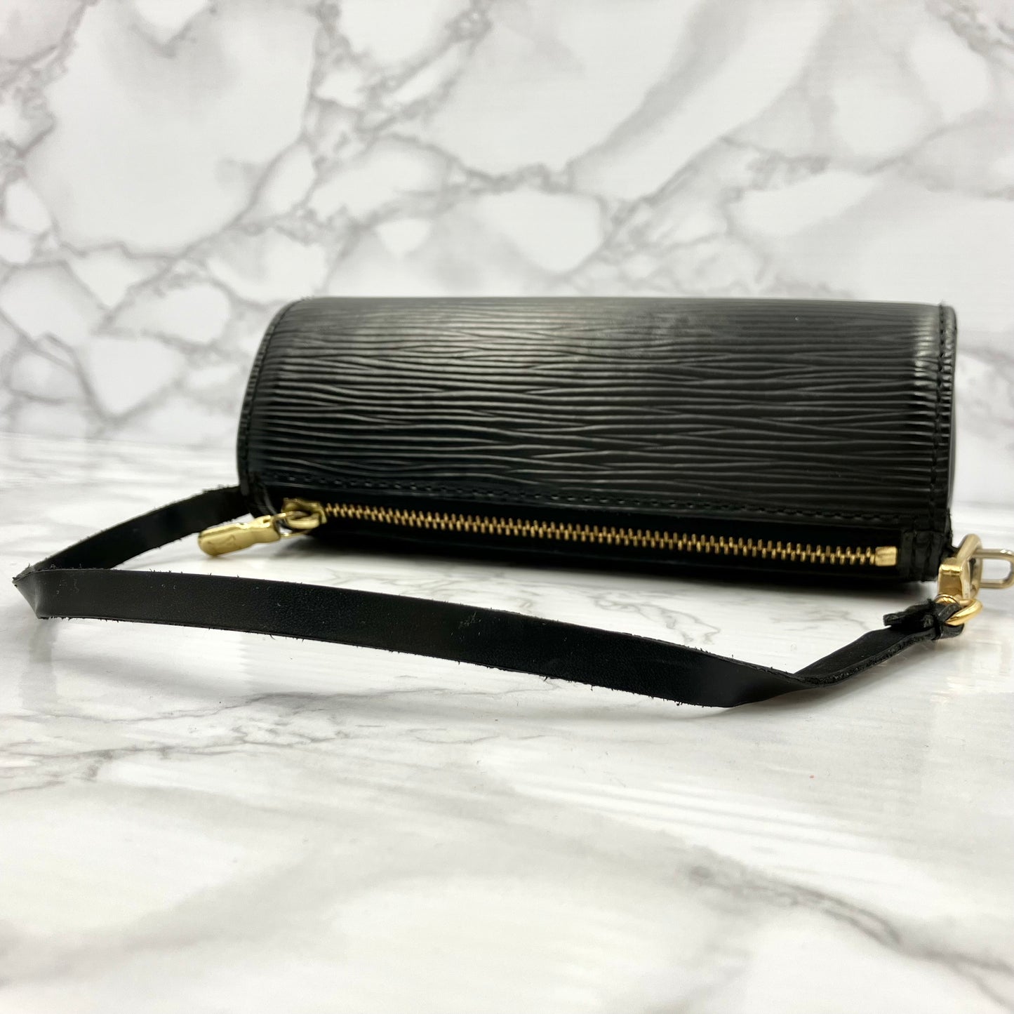 LOUIS VUITTON Epi Soufflot