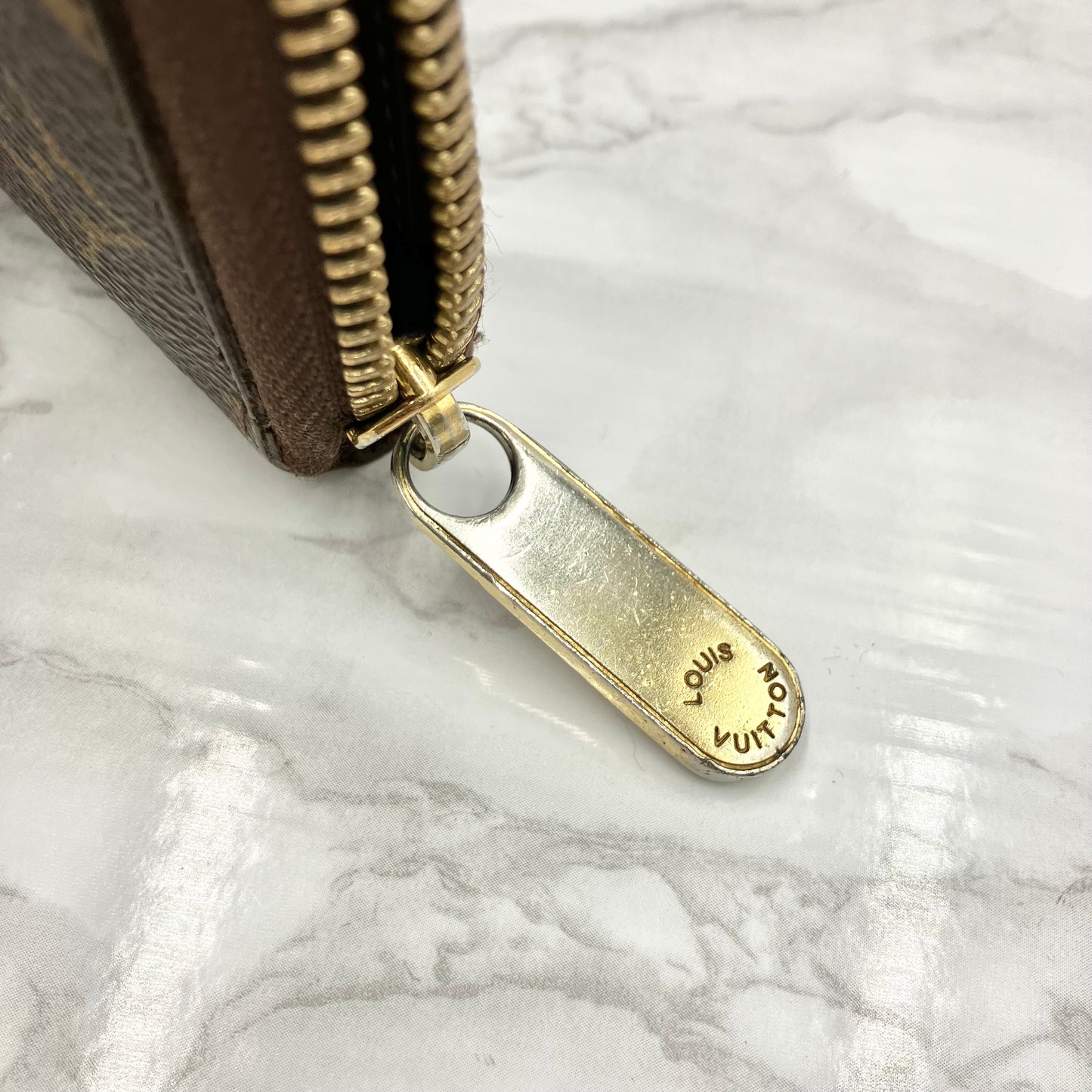 LOUIS VUITTON Monogram zippy