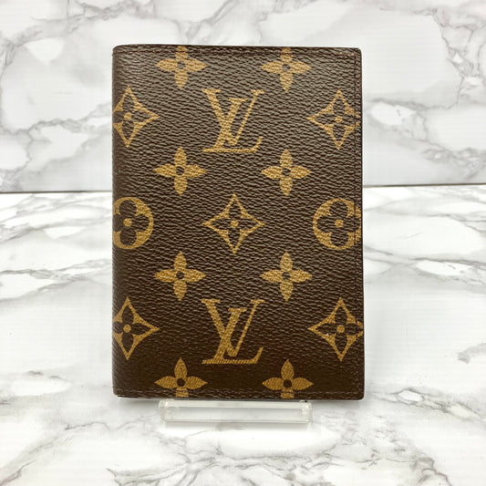 LOUIS VUITTON Monogram New Passport Case