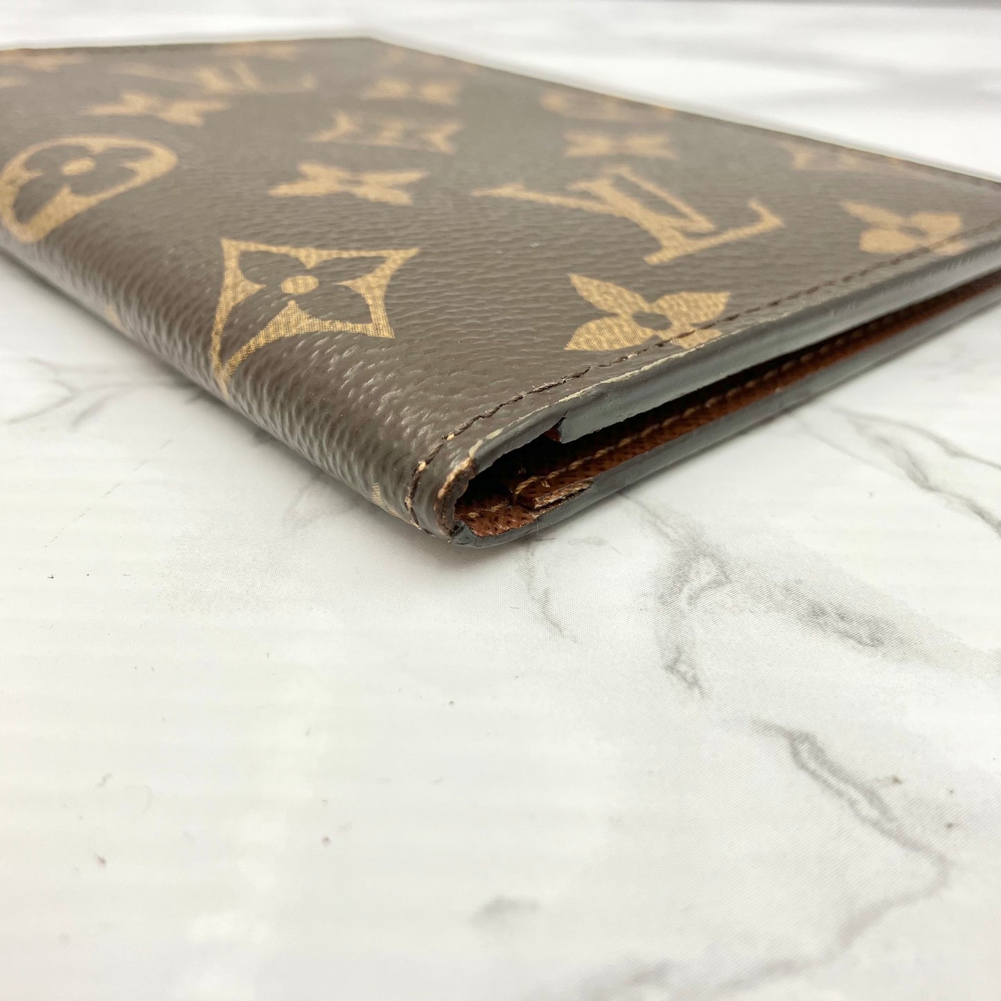 LOUIS VUITTON Monogram New Passport Case