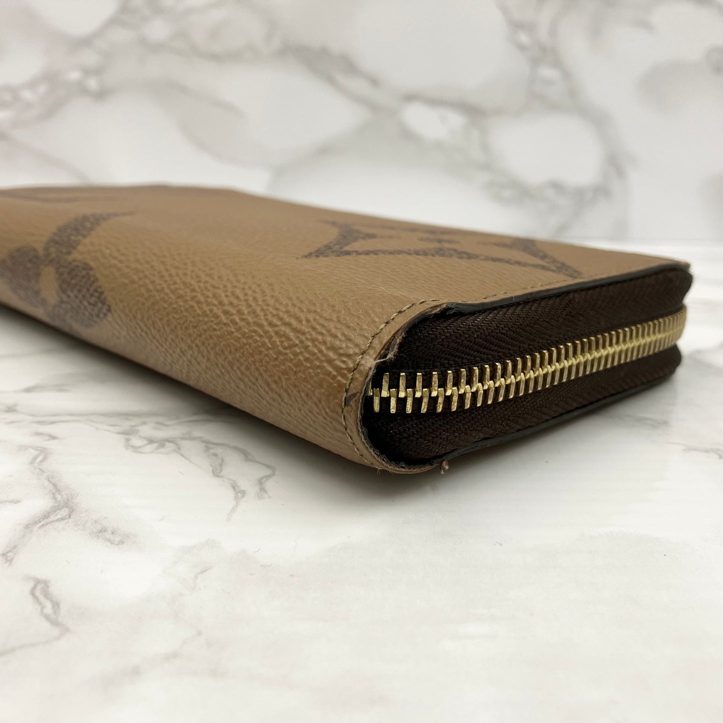 LOUIS VUITTON Monogram Reverse Zippy Wallet (RFID)