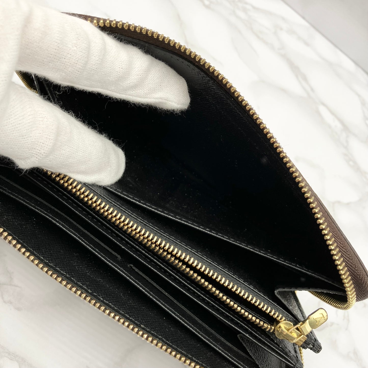 LOUIS VUITTON Monogram Reverse Zippy Wallet (RFID)