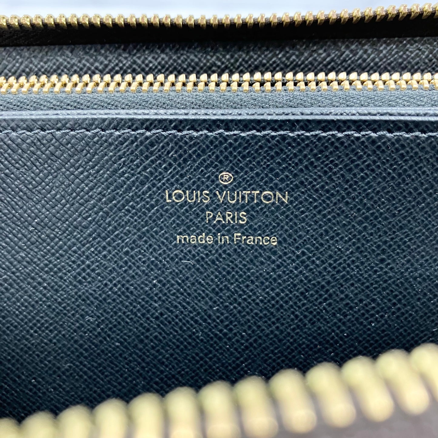 LOUIS VUITTON Monogram Reverse Zippy Wallet (RFID)