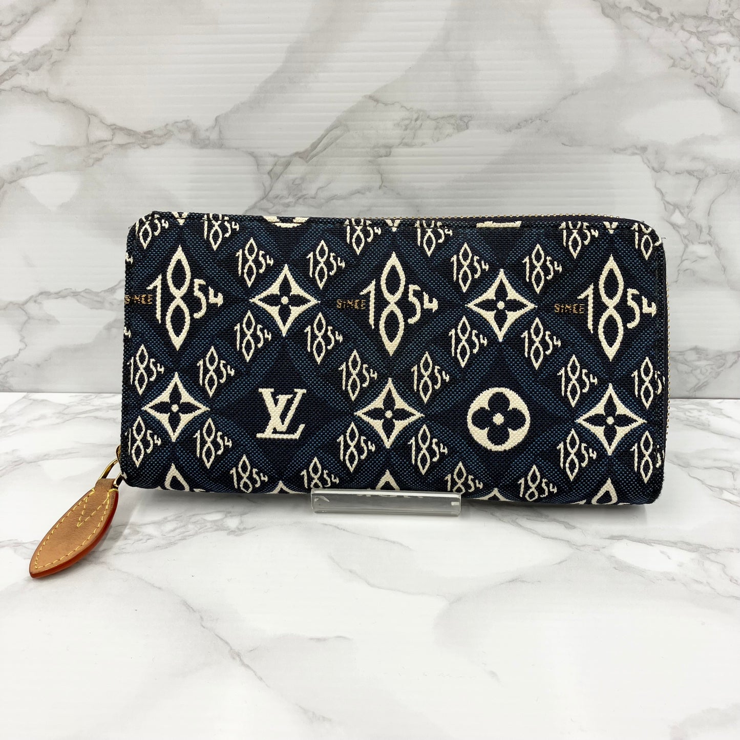 LOUIS VUITTON 1854 Zippy Wallet