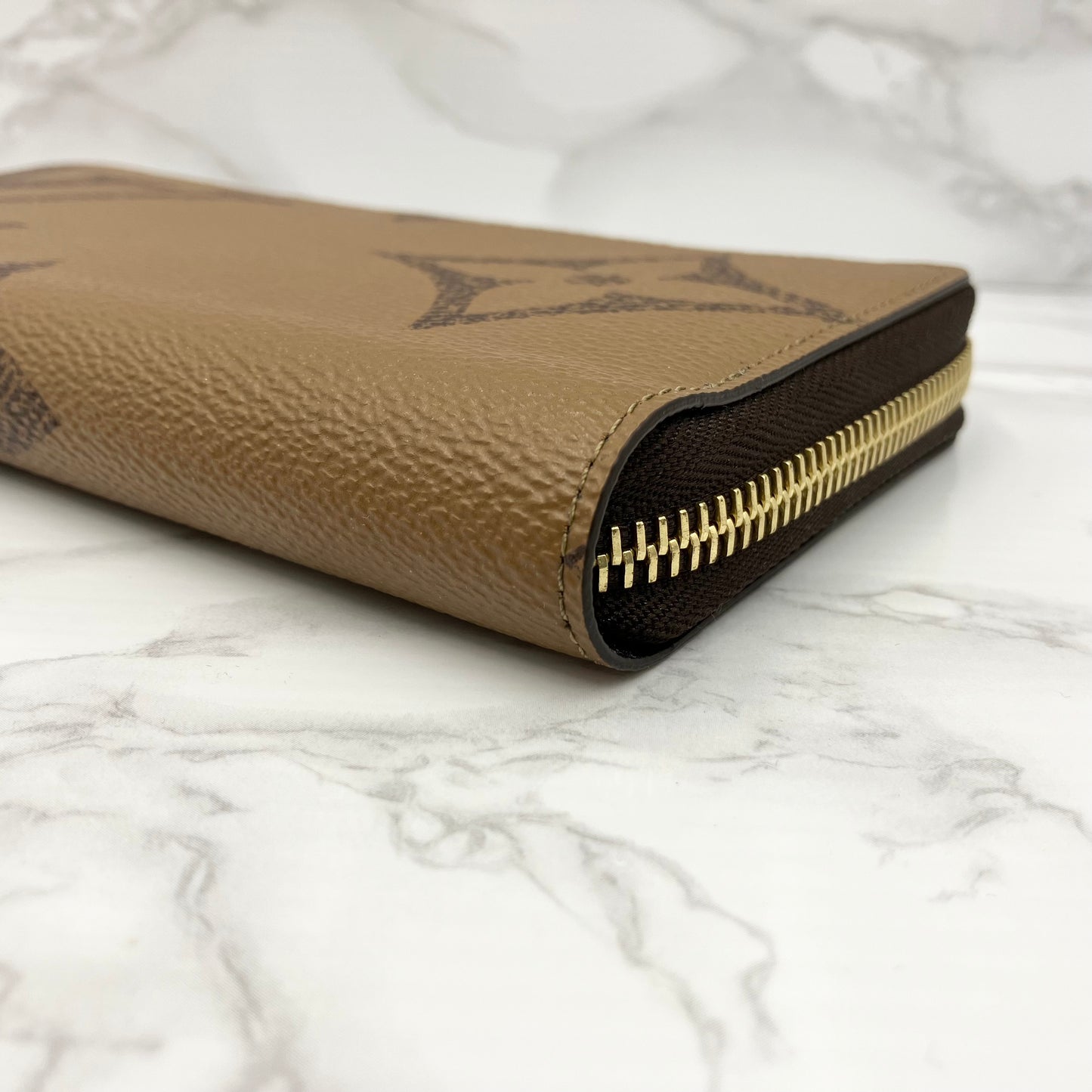 LOUIS VUITTON Monogram Giant reverse Zippy Wallet (RFID)