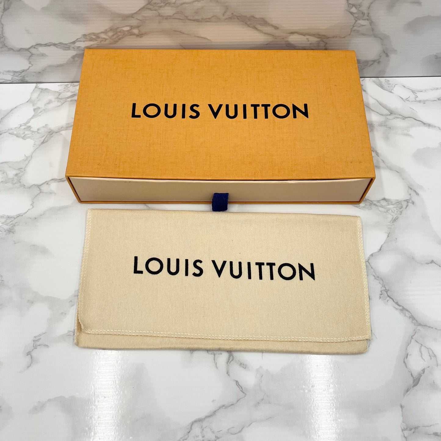 LOUIS VUITTON Monogram Giant reverse Zippy Wallet (RFID)