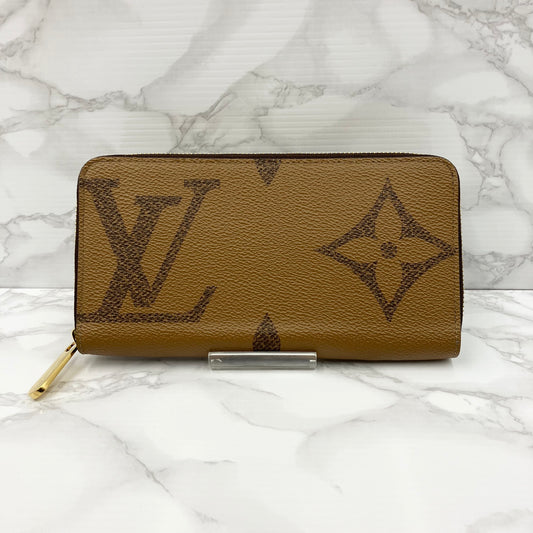 LOUIS VUITTON Monogram Giant reverse Zippy Wallet