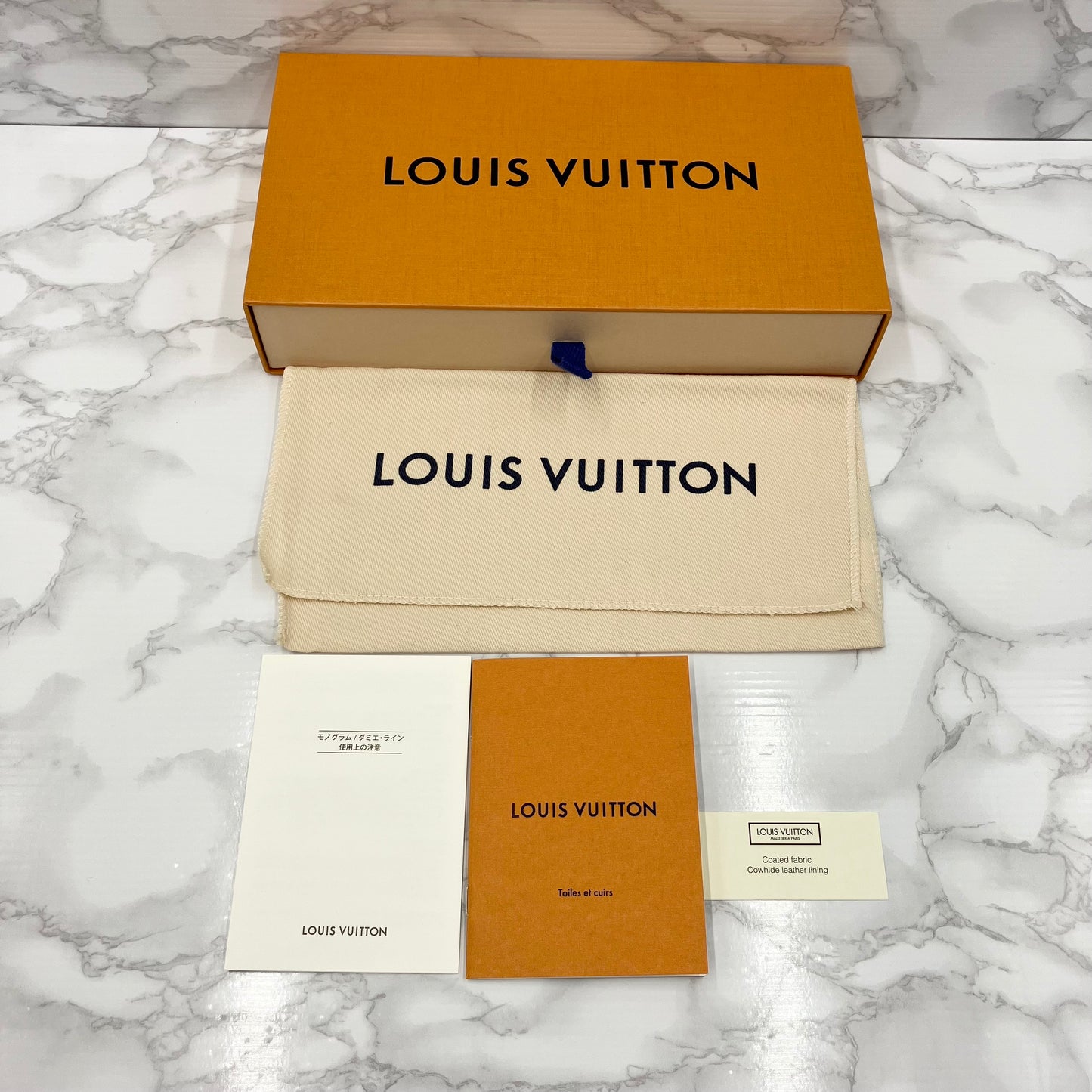 LOUIS VUITTON Monogram Giant reverse Zippy Wallet