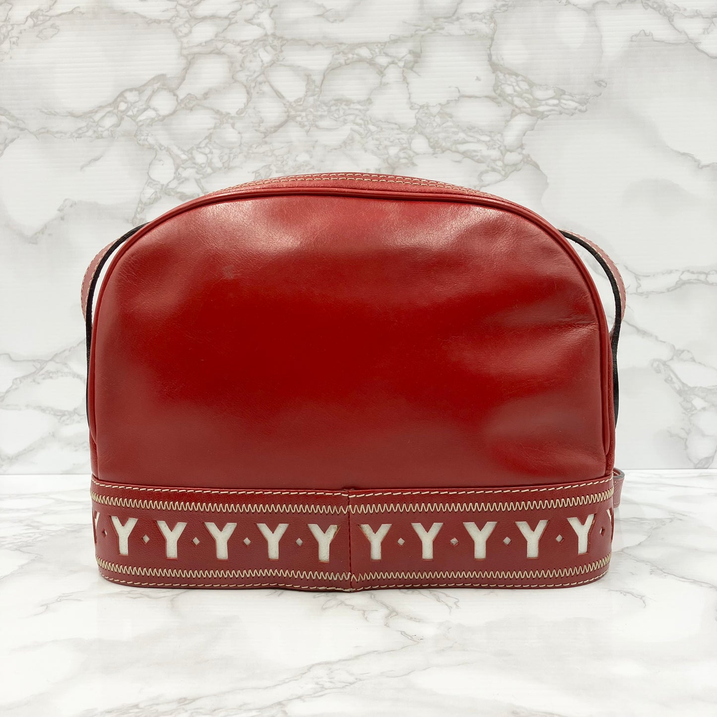 Yves Saint Laurent Leather shoulder bag