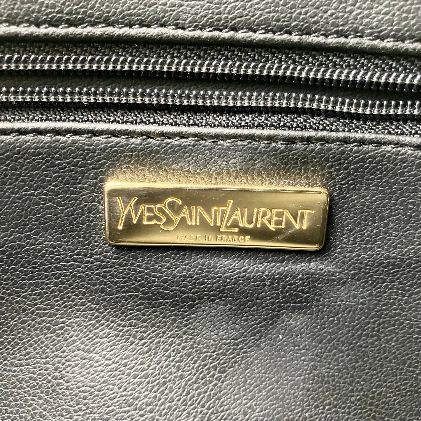 Yves Saint Laurent Leather shoulder bag